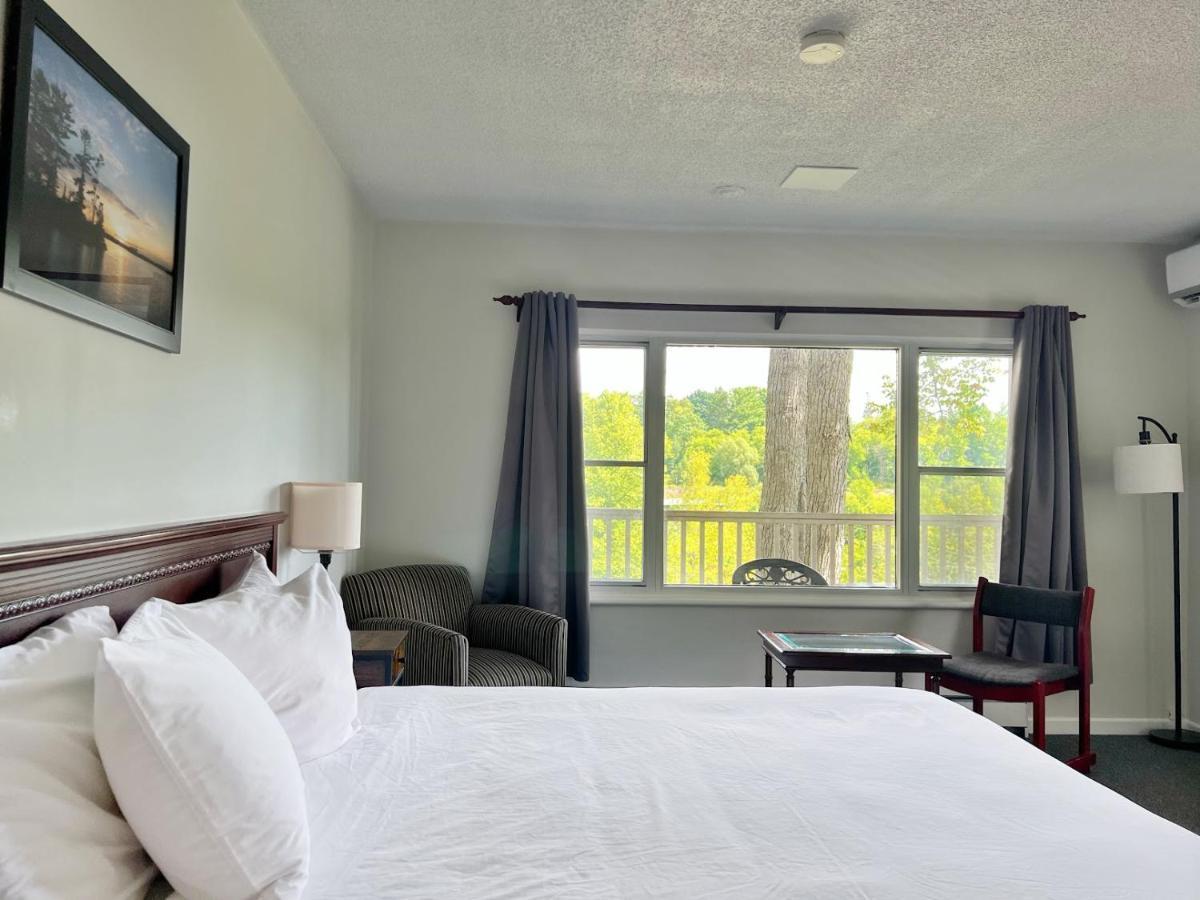 Inn At The Falls Bracebridge Exterior foto