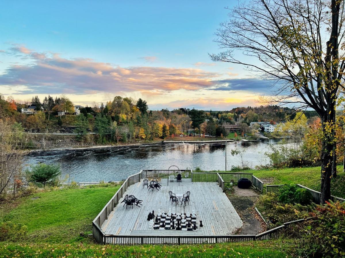 Inn At The Falls Bracebridge Exterior foto